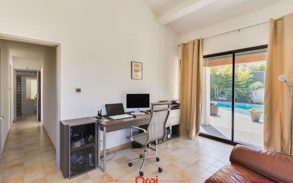 Maison à vendre    6 pièces • 223 m2 Allauch