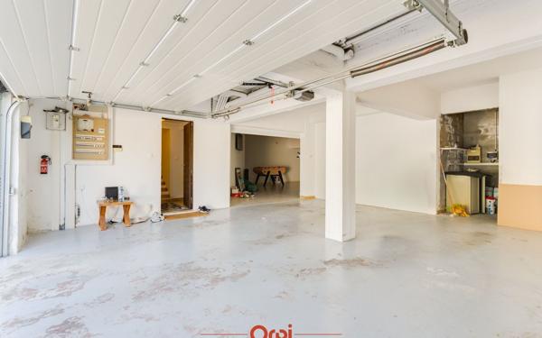 Maison à vendre    6 pièces • 223 m2 Allauch