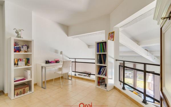 Maison à vendre    6 pièces • 223 m2 Allauch