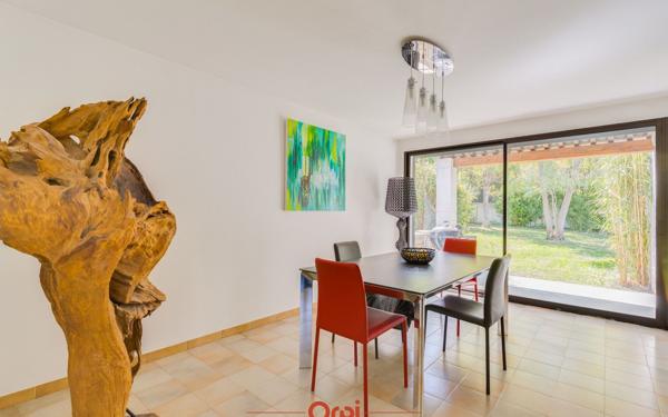 Maison à vendre    6 pièces • 223 m2 Allauch