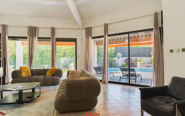 Maison à vendre    6 pièces • 223 m2 Allauch