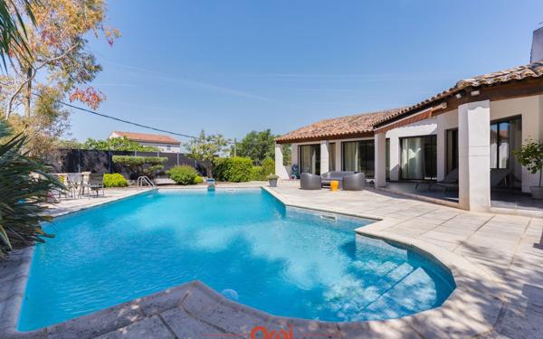 Maison à vendre    6 pièces • 223 m2 Allauch