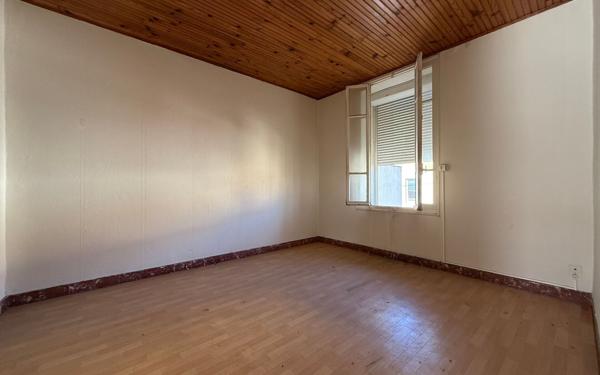 Maison à vendre    8 pièces •  Miramas