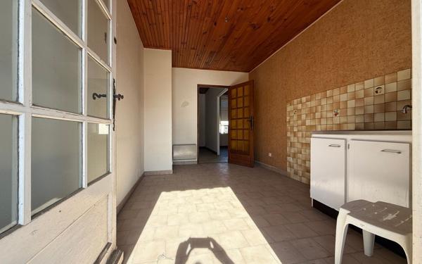 Maison à vendre    8 pièces •  Miramas