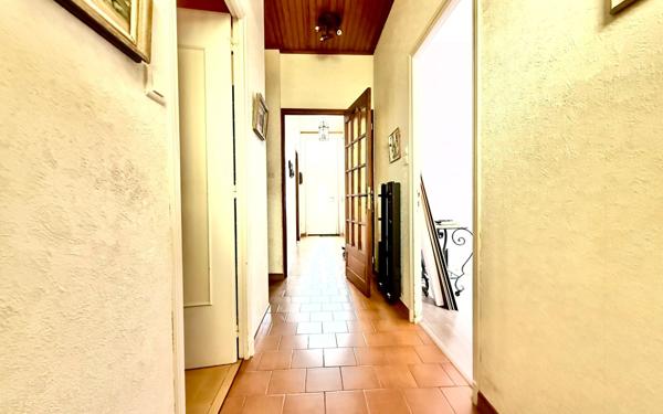 Maison à vendre    8 pièces •  Miramas
