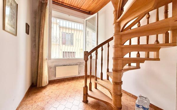 Maison à vendre    8 pièces •  Miramas