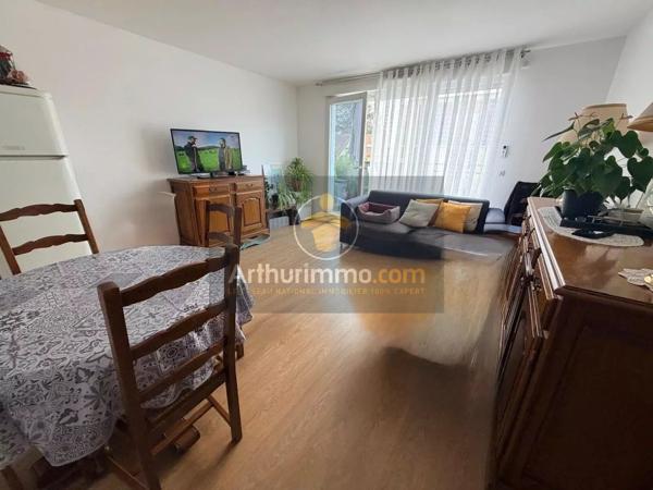 Vente                                                      Appartement
                        
                     3 pièces                                         à Gretz-Armainvilliers