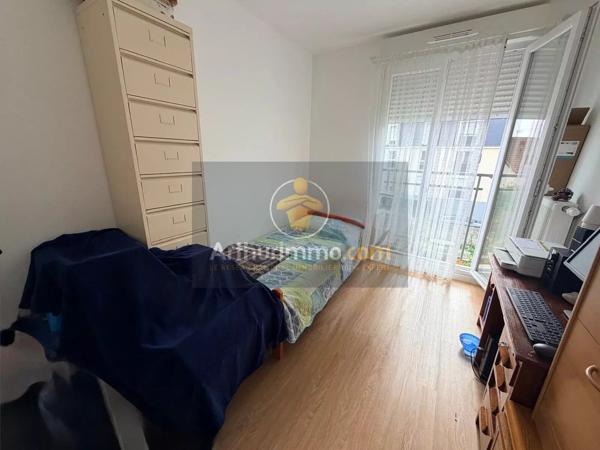 Vente                                                      Appartement
                        
                     3 pièces                                         à Gretz-Armainvilliers