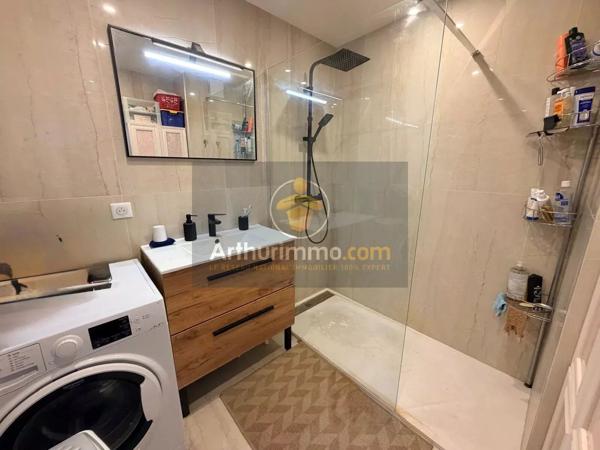 Vente                                                      Appartement
                        
                     3 pièces                                         à Gretz-Armainvilliers