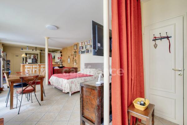 Paris 11ème Arr - Place Léon Blum/Voltaire - Appartement/Loft 53 m2 au calme dans passage privé - DPE "E" - Adapté PMR