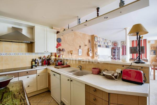 Paris 11ème Arr - Place Léon Blum/Voltaire - Appartement/Loft 53 m2 au calme dans passage privé - DPE "E" - Adapté PMR