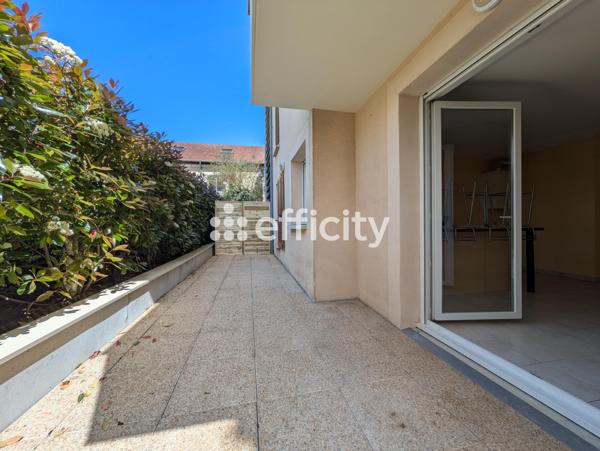 Appartement
         2 pièces
        - 50 m² 110 000 € *