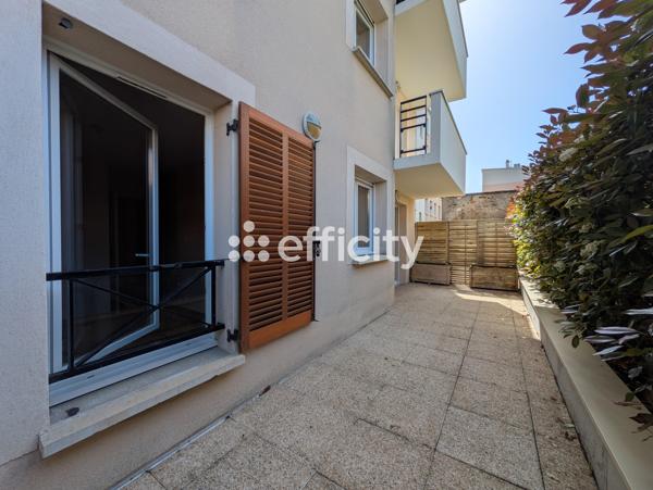 Appartement
         2 pièces
        - 50 m² 110 000 € *