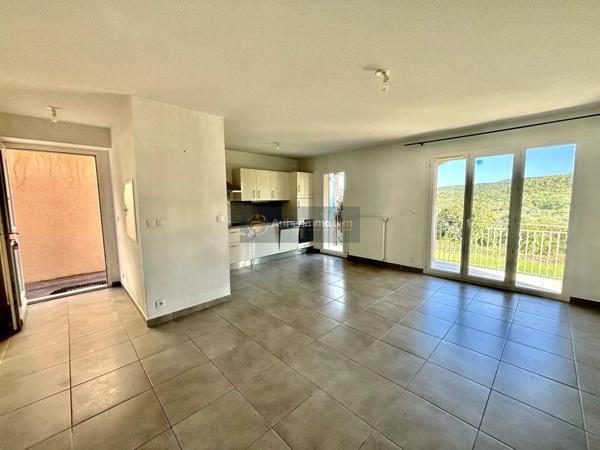 Location Appartement 4 pièces 77 m2 à Roquebrune-sur-Argens