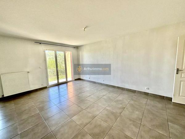 Location Appartement 4 pièces 77 m2 à Roquebrune-sur-Argens