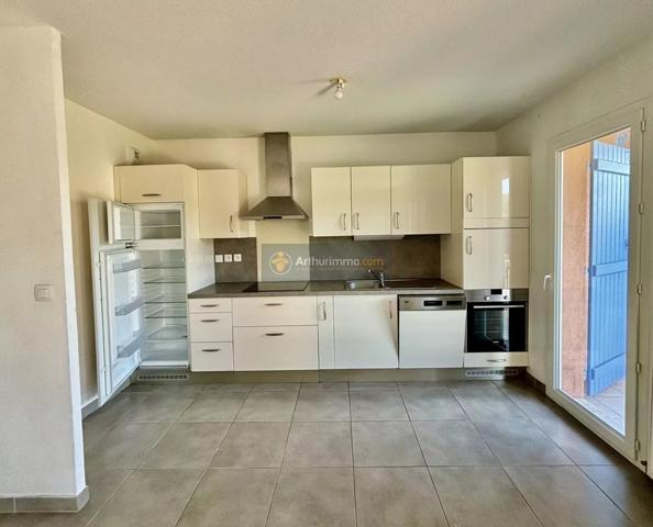 Location Appartement 4 pièces 77 m2 à Roquebrune-sur-Argens