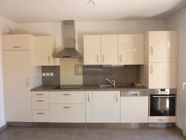 Location Appartement 4 pièces 77 m2 à Roquebrune-sur-Argens