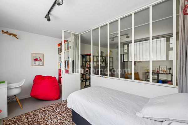 MAGNIFIQUE LOFT DE 90m2 - BOIS COLOMBES - CENTRE VILLE