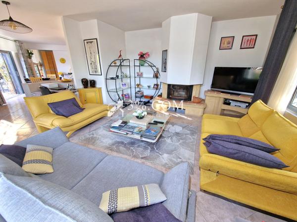 Maison 5 pièce(s) 4 chambre(s) 196 m²