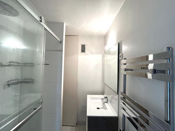 Appartement Nantes 3 pièces 61m² stationnement + cave