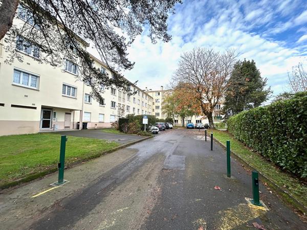 Appartement Nantes 3 pièces 61m² stationnement + cave