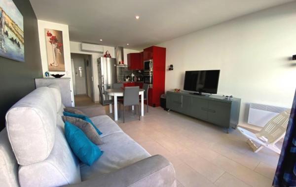 Vente Studio Cabine Vue Latérale Mer rénové(e) Le grau-du-roi   