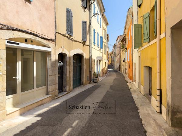 Appartement à vendre 2 pièces LE BEAUSSET (83) - RDC - rénové - paking et commerces à proximité