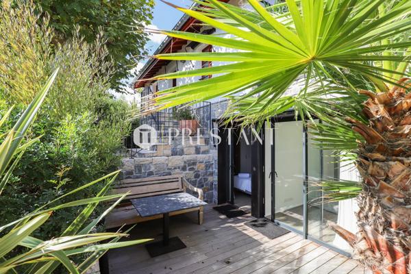 VILLAS KOSKENIA – Un domaine d’exception en location saisonnière au coeur du village avec piscine et plage à pied – 14 personnes, GUETHARY