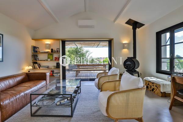 VILLAS KOSKENIA – Un domaine d’exception en location saisonnière au coeur du village avec piscine et plage à pied – 14 personnes, GUETHARY