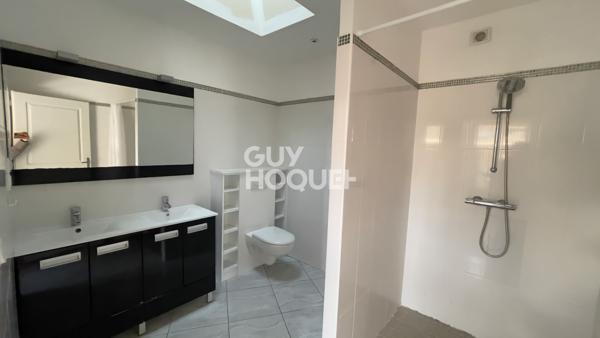 Maison à vendre à La Flotte dans un quartier calme et proche centre.