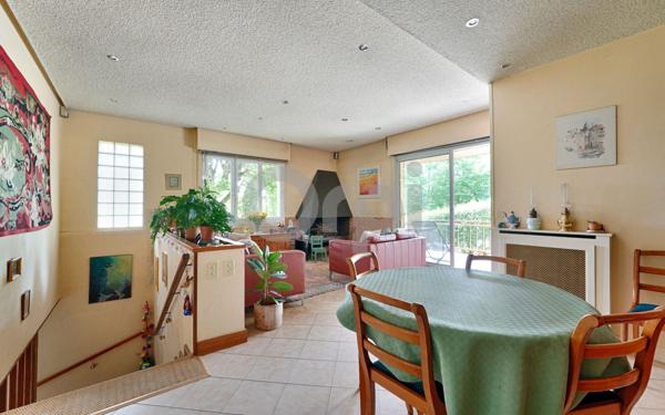 Maison à vendre    6 pièces • 178,13 m2 Le Plessis-Robinson