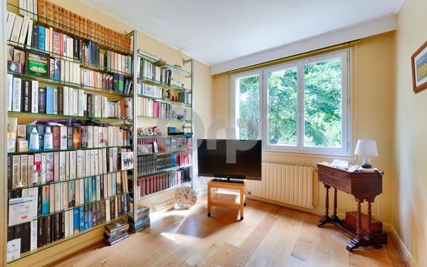 Maison à vendre    6 pièces • 178,13 m2 Le Plessis-Robinson