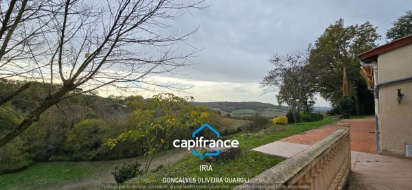 A vendre, superbe maison de plain-pied avec dépendance et vue panoramique.