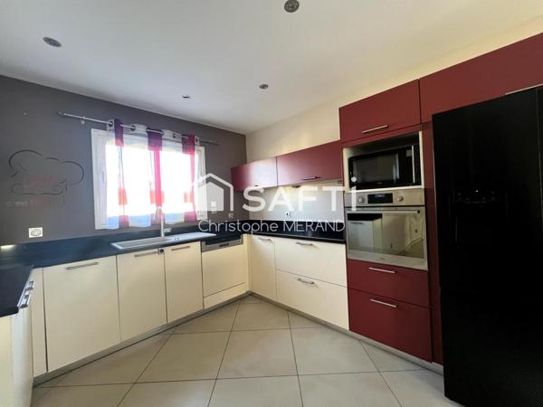 Gande pavillon de 185 m2 de 2013 dans le centre de DANGE