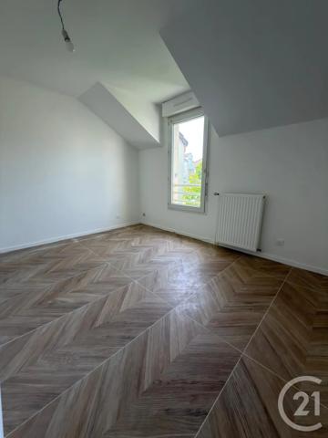Maison à vendre  5 pièces - 96,20 m 2   EVRY  - 91