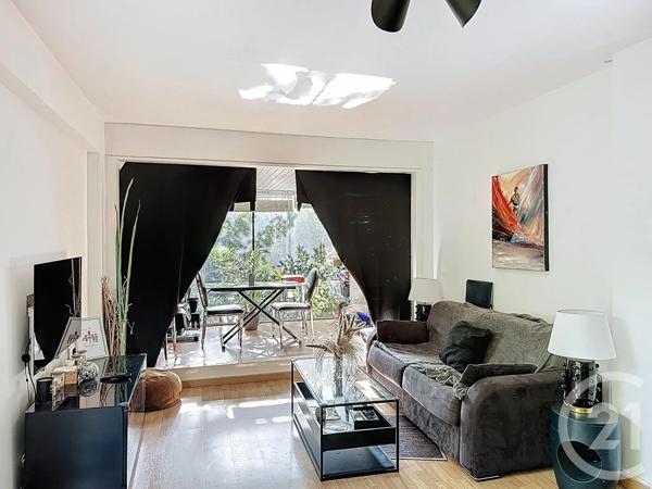 Appartement à vendre  4 pièces - 66 m 2   VERSAILLES  - 78
