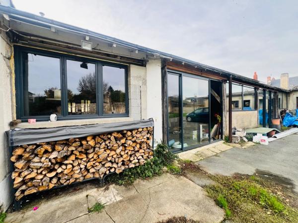 Maison centre ville avec piscine et dépendances