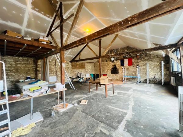 Maison centre ville avec piscine et dépendances