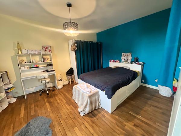 Maison centre ville avec piscine et dépendances