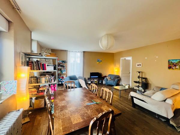 Maison centre ville avec piscine et dépendances