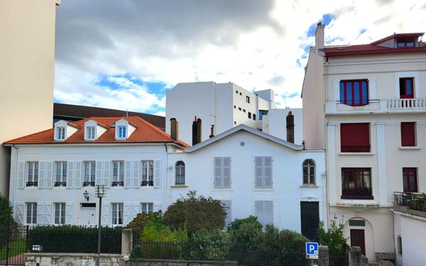 Appartement à vendre    3 pièces • 56 m2 Biarritz