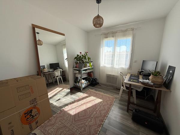 PAVILLON CLIMATISE DE PLAIN PIED 3 CHAMBRES JARDIN A LAVALETTE