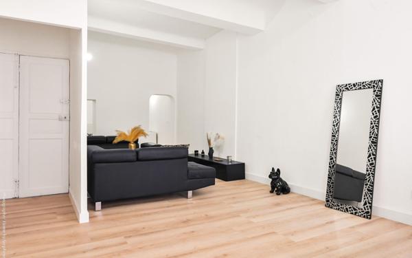 Appartement à vendre    2 pièces • 51 m2 Sanary-sur-Mer