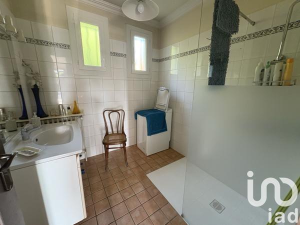 Maison à vendre 4 pièces 120 m² Saint-Étienne-de-Fontbellon