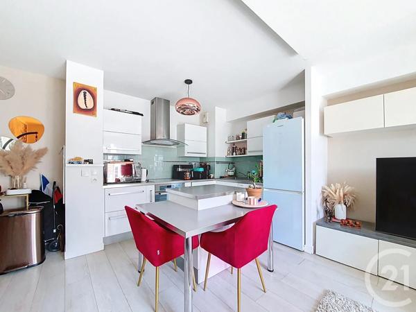 Appartement F3 à vendre  3 pièces - 60,81 m 2   COLOMBES  - 92