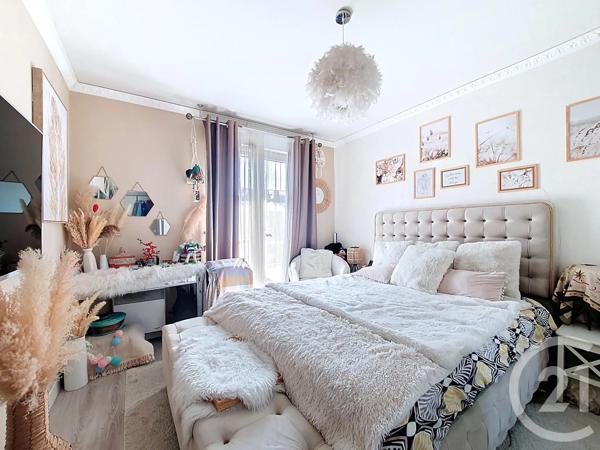 Appartement F3 à vendre  3 pièces - 60,81 m 2   COLOMBES  - 92