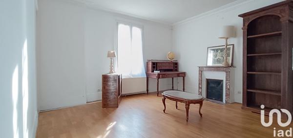 Appartement 2 pièces de 52 m² à Chaville (92370)