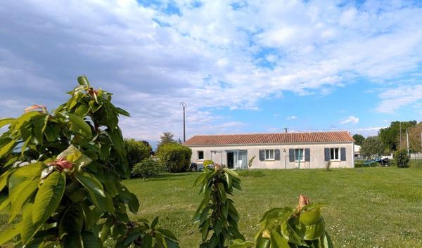 10 minutes d’Archiac, charmante maison de plain-pied avec jardin