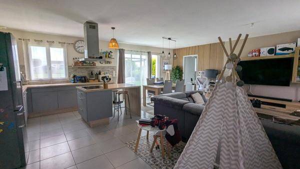 10 minutes d’Archiac, charmante maison de plain-pied avec jardin