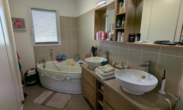 10 minutes d’Archiac, charmante maison de plain-pied avec jardin